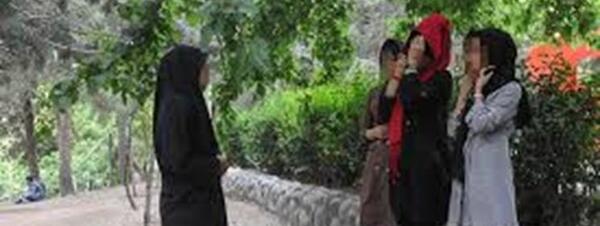 عکس دختر چادری با همسرش