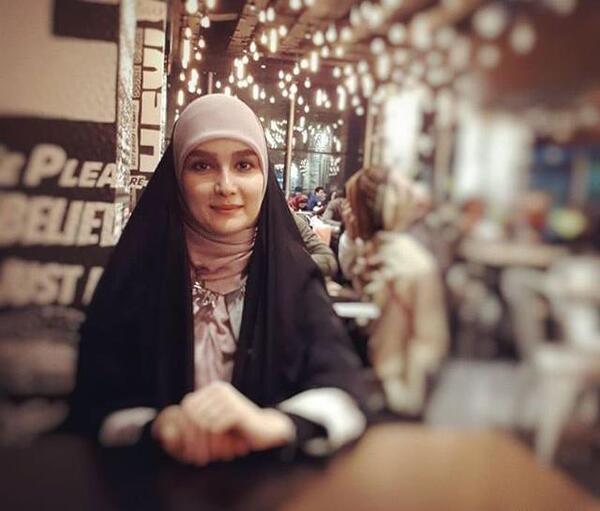 عکس دختر چادری با همسرش