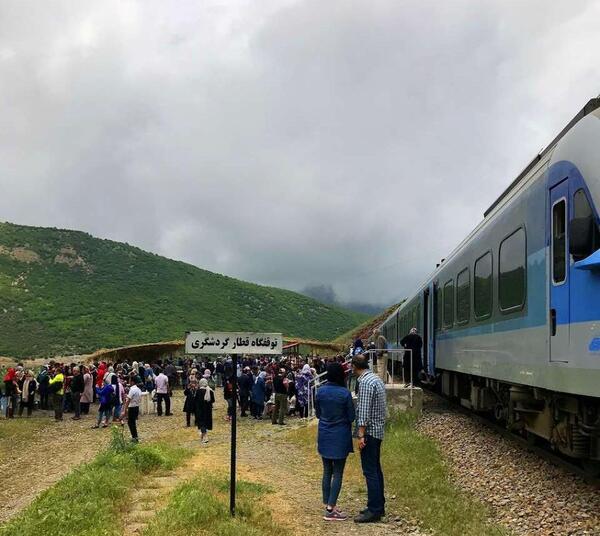 عکس قطار زیبا