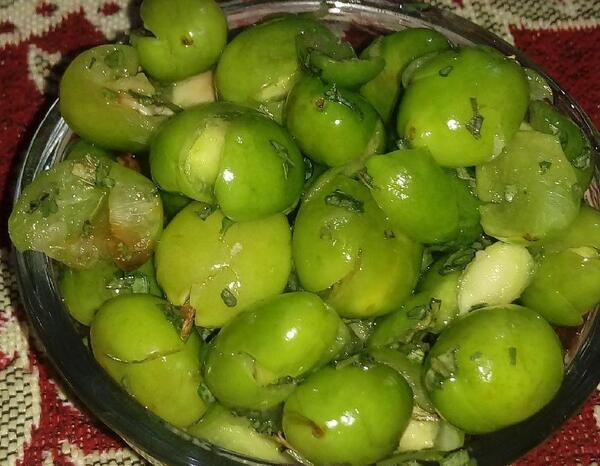 عکس آلوچه سبز با نمک