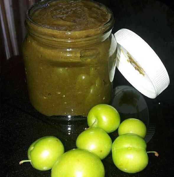 عکس آلوچه سبز با نمک