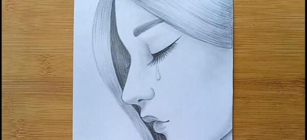عکس نقاشی ساده غمگین دخترانه
