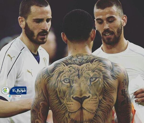 عکس تاتو بغل پا