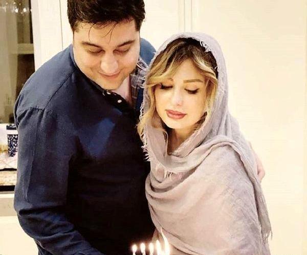 عکس نیوشا ضیغمی و ماشینش