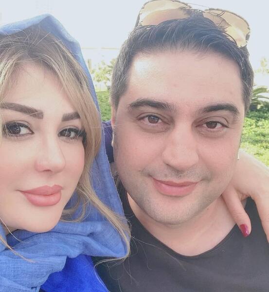 عکس نیوشا ضیغمی و ماشینش