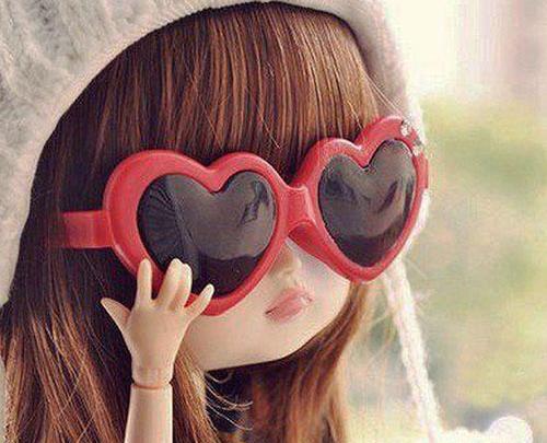 عکس پروفایل دخترونه لاکچری قرمز