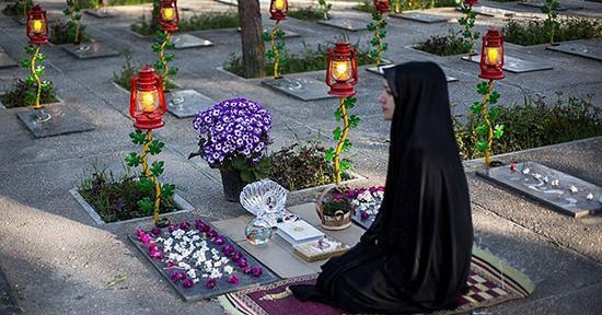 عکس از گلزار شهدا