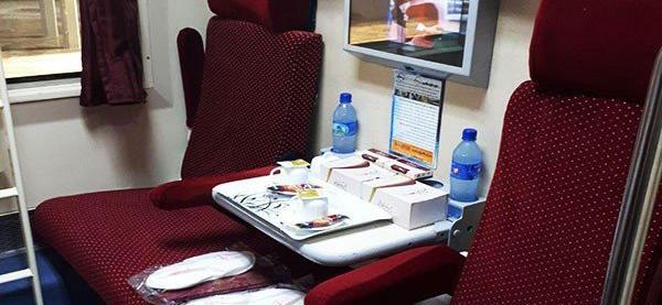 عکس داخل کوپه قطار غزال