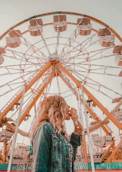 عکس کیوت چرخ و فلک