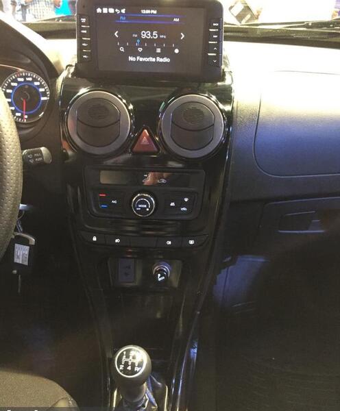 عکس داخل ساینا اس