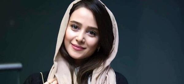 عکس الناز تنها