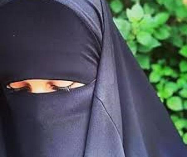 عکس دختر چادری با ماسک