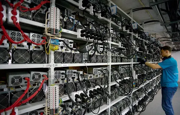 عکس مزرعه بیت کوین رفسنجان