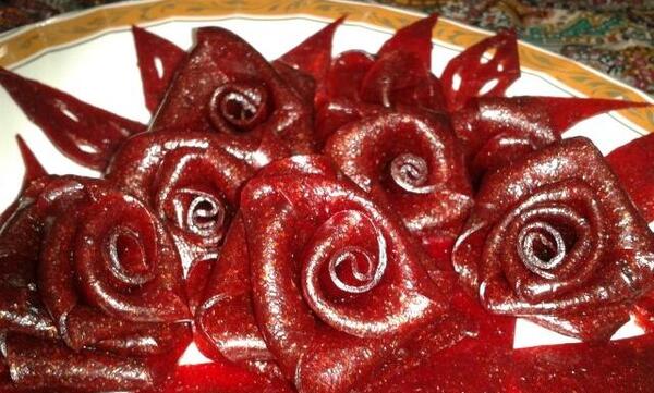 عکس آلوچه قرمز