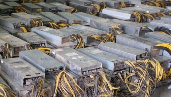 عکس از مزرعه بیت کوین