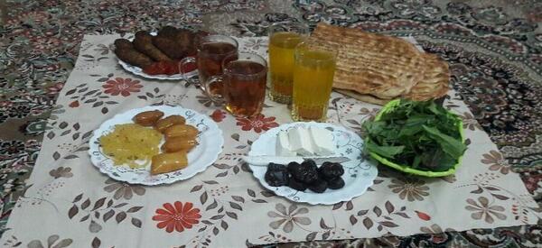 عکس سفره افطاری دو نفره