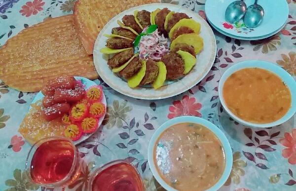 عکس سفره افطاری دو نفره