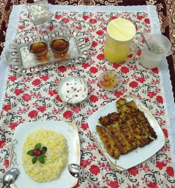 عکس سفره افطاری دو نفره