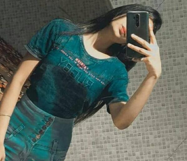 عکس قدی دخترانه فیک طبیعی