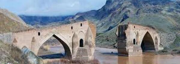 عکس میانه