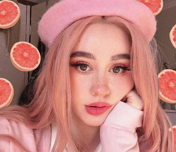 عکس کیوت صورتی ساده