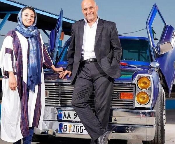 عکس داخل نیسان آبی