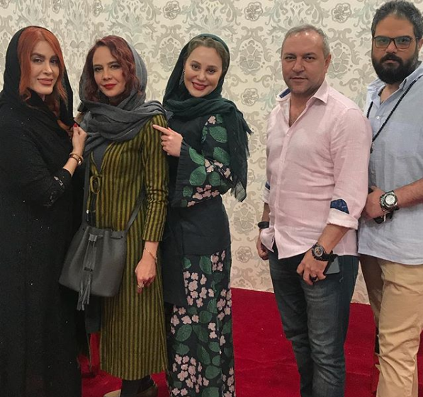 عکس نگین صدق گویا و خواهرش