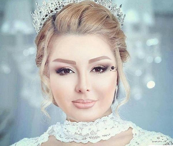 عکس نیوشا ضیغمی با آرایش غلیظ