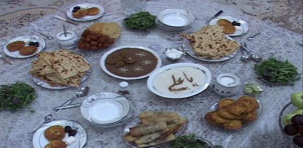 عکس سفره افطار دسته جمعی