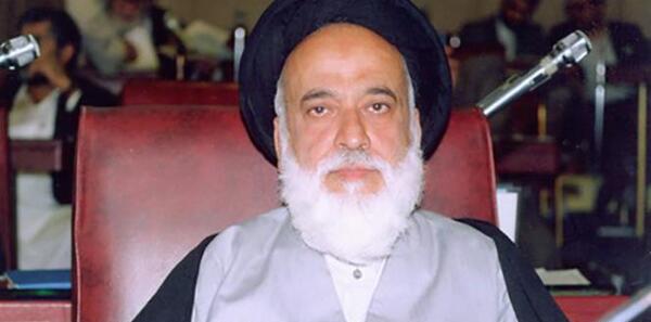 عکس آقای حسینی اخلاق در خانواده