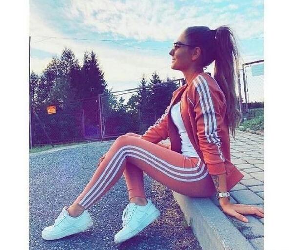 عکس فیک گردن دخترانه