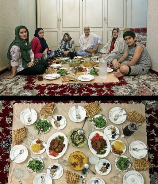 عکس سفره افطار با خانواده