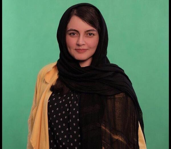 عکس دنیا کمالی خواننده کرد