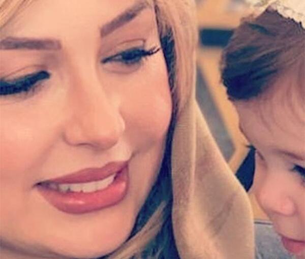 عکس نیوشا ضیغمی و فرزندش