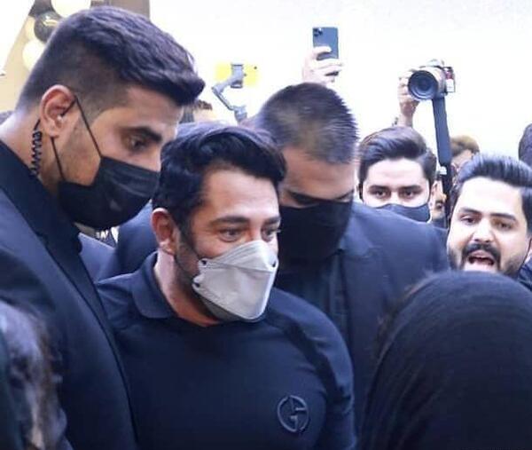 عکس محمد رضا گلزار در لبنان