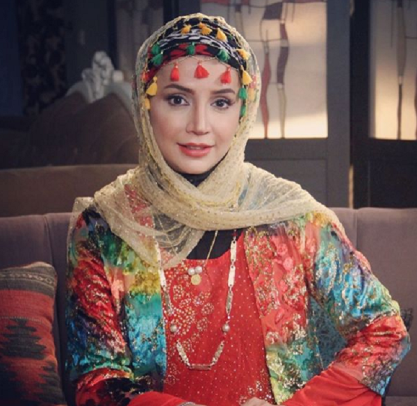 عکس نیوشا ضیغمی در لباس کردی