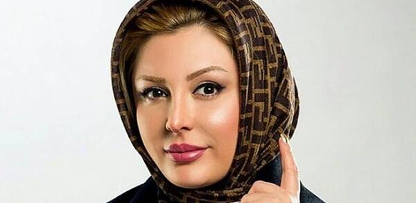 عکس نیوشا ضیغمی با سگش