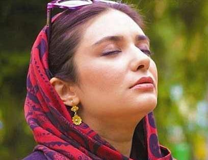 عکس خانم لیندا کیانی