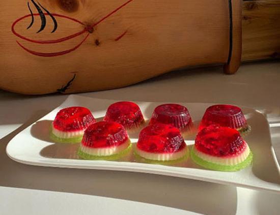عکس ژله شب یلدا در لیوان