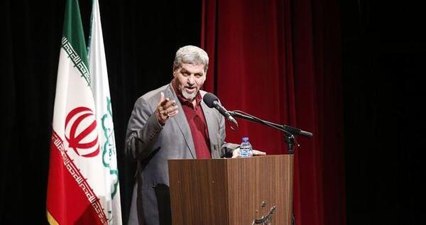 عکس زانوی غم بغل کرده