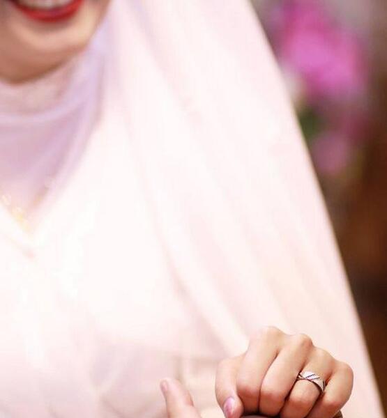 عکس دوتا دست نامزدی