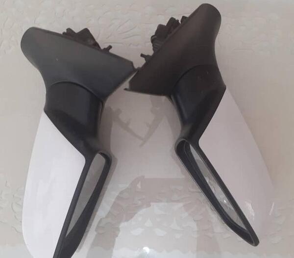 عکس آینه بغل رانا