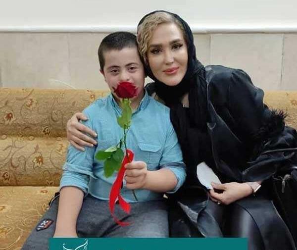عکس های کودکی زهره فکور صبور
