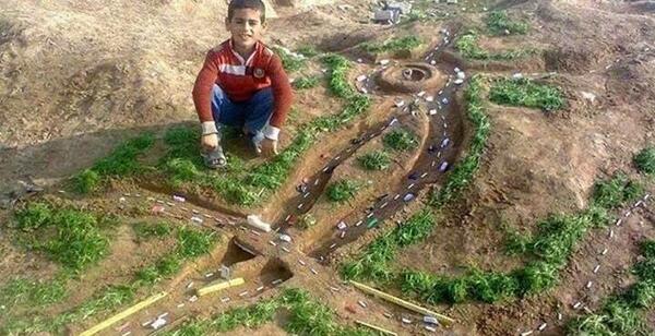 عکس پسر بچه روستایی