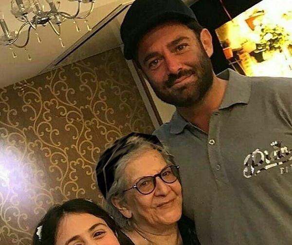 عکس پدر مادر گلزار