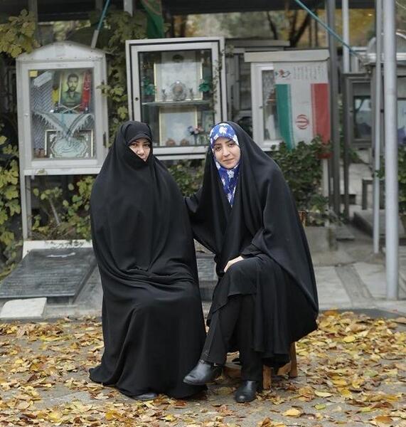 عکس خانم حسینی گوینده خبر