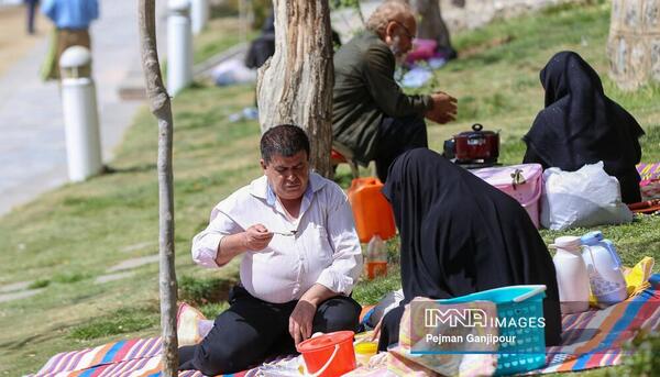 عکس سیزده بدر در اصفهان