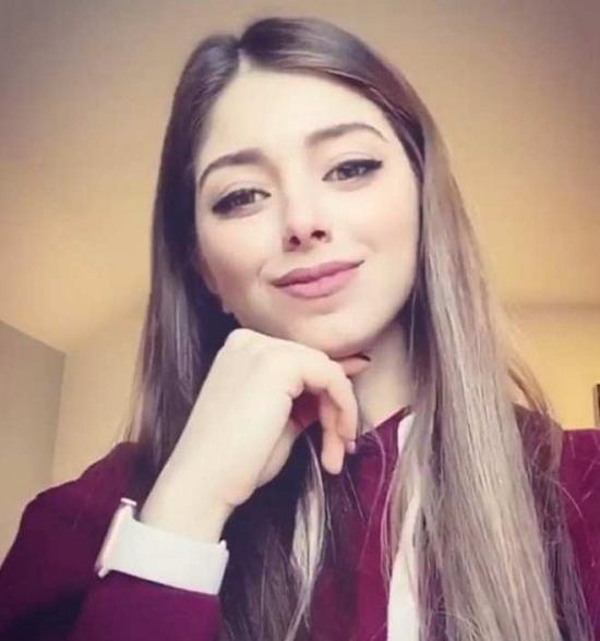عکس دختر سلفی