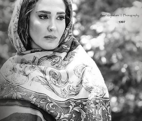 عکس زهره فکور صبور چند سال داشت