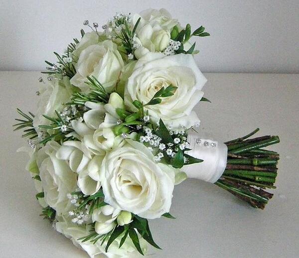 عکس دسته گل عروس مصنوعی